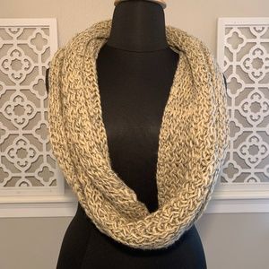 Infinity Loop Scarf